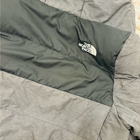 The North Face boys winter jacket! - Picture 5 of 6